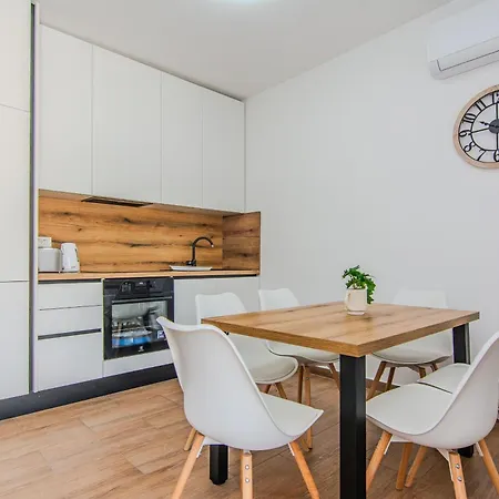 With Parking Space - 24843 아파트 비르