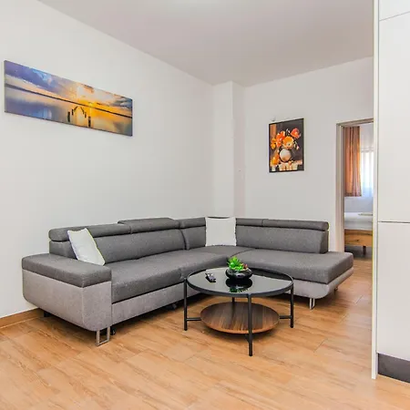 With Parking Space - 24843 Apartment *