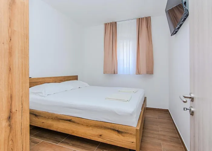 아파트 With Parking Space - 24843 비르