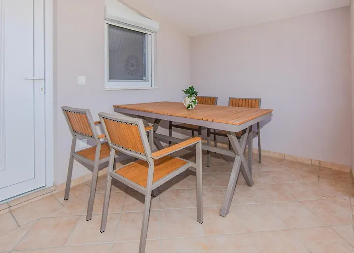 With Parking Space - 24843 아파트