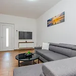 With Parking Space - 24843 Appartamento Vir