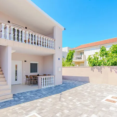 דירה With Parking Space - 24843