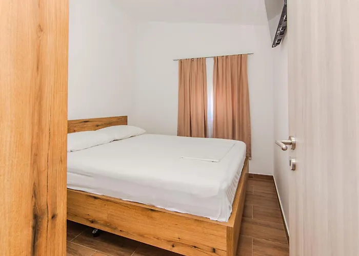 With Parking Space - 24843 Apartman