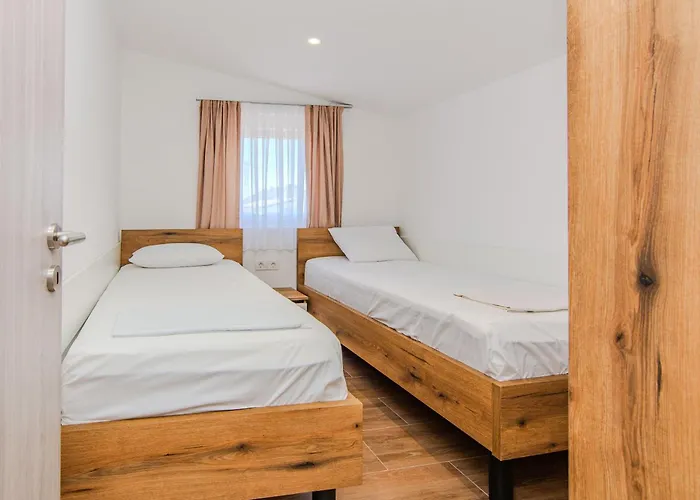 With Parking Space - 24843 Apartman Vir